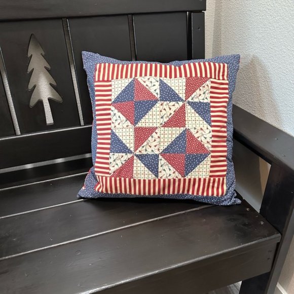 Americana throw / accent pillow - Picture 1 of 4